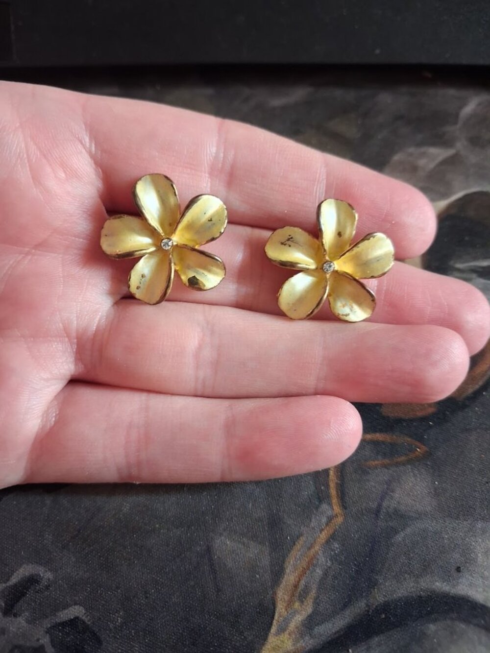 Unique Flower stud earrings